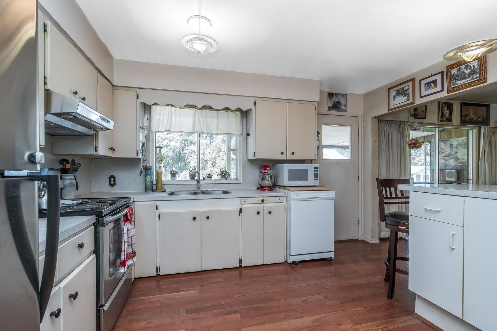 Listing Image 15