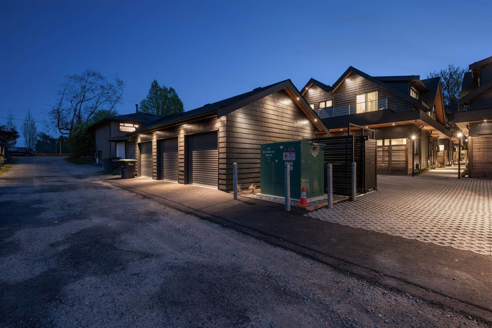 Listing Image 11