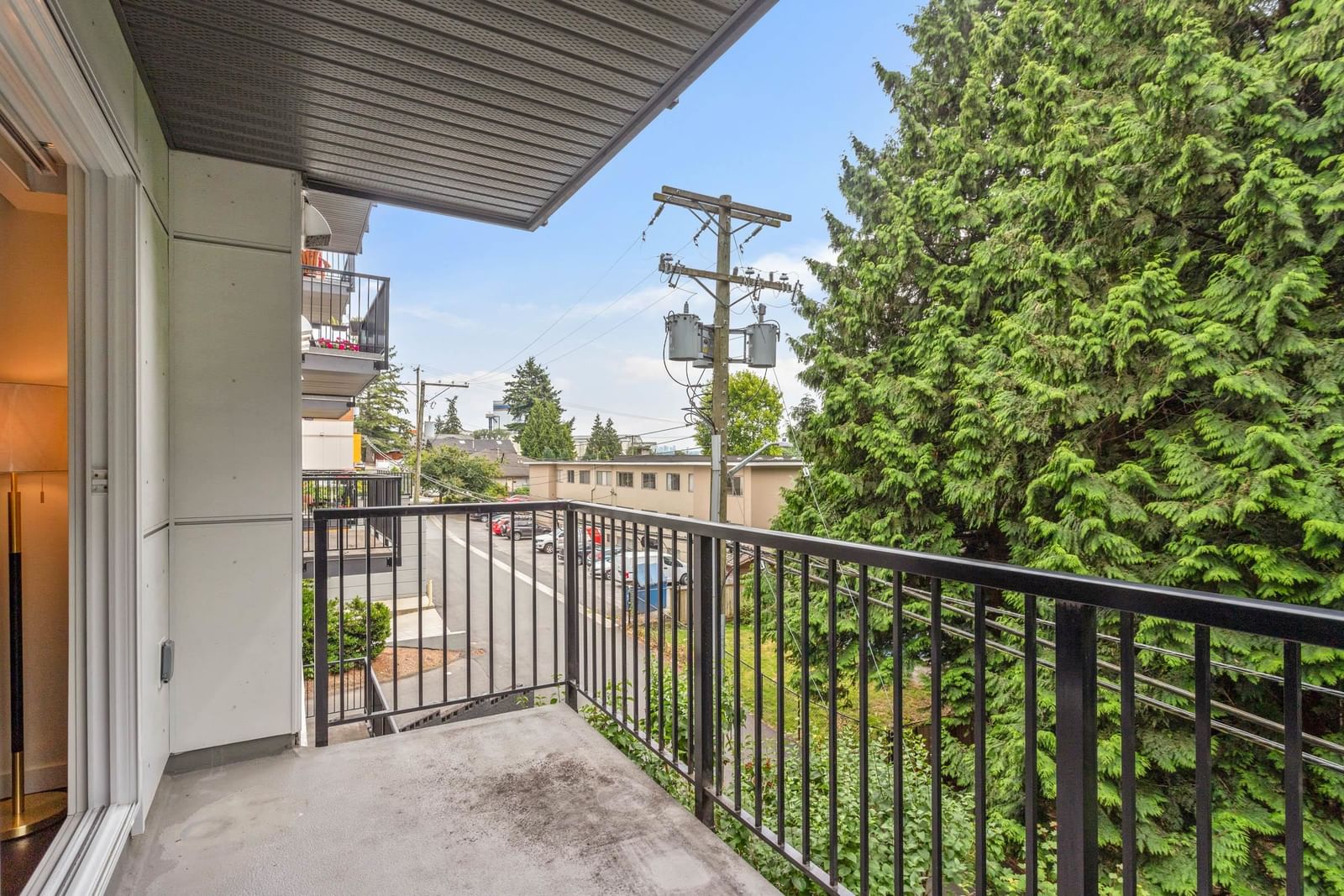 Listing Image 16