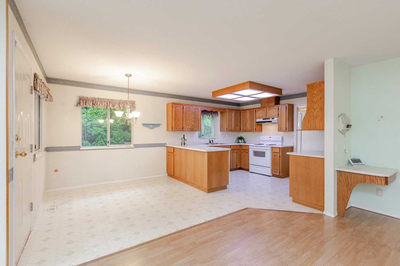 Listing Image 13