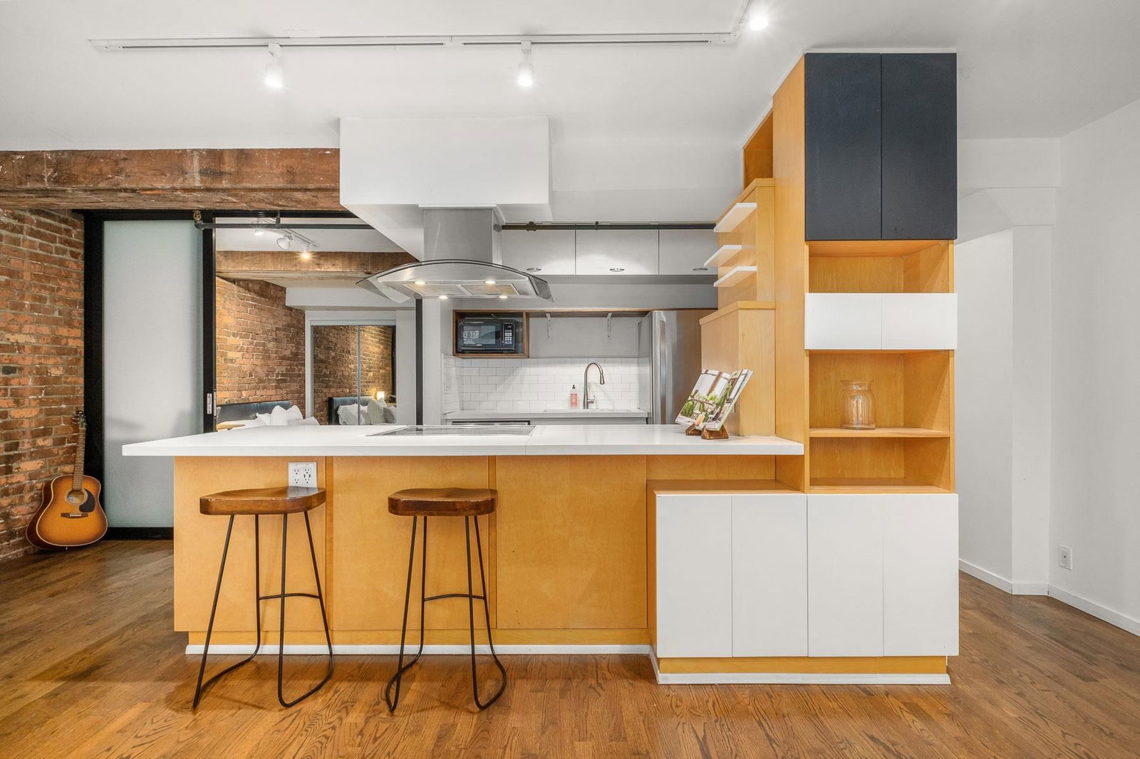 Listing Image 19