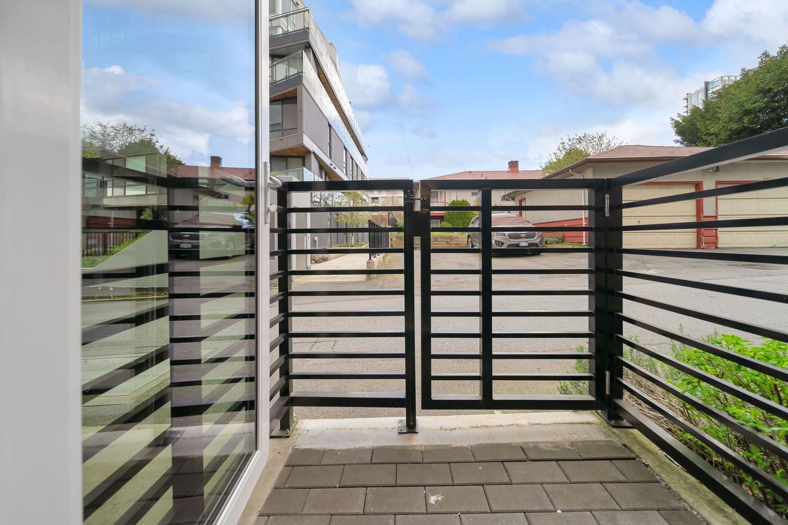 Listing Image 18
