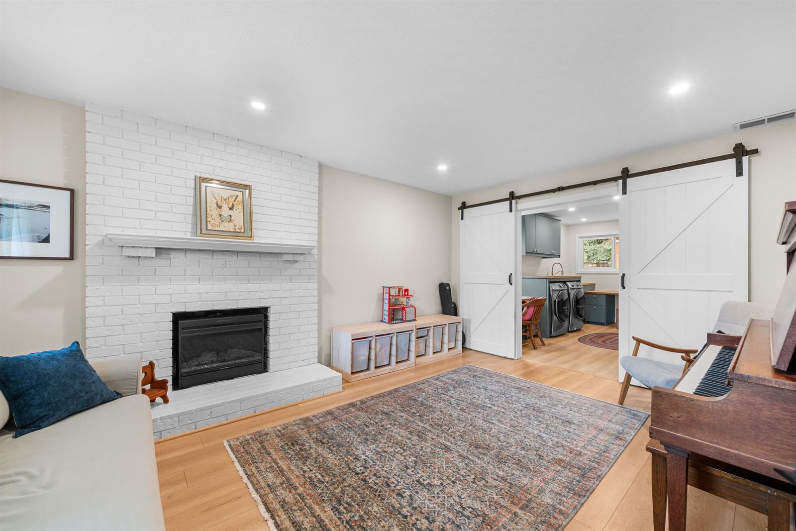 Listing Image 25