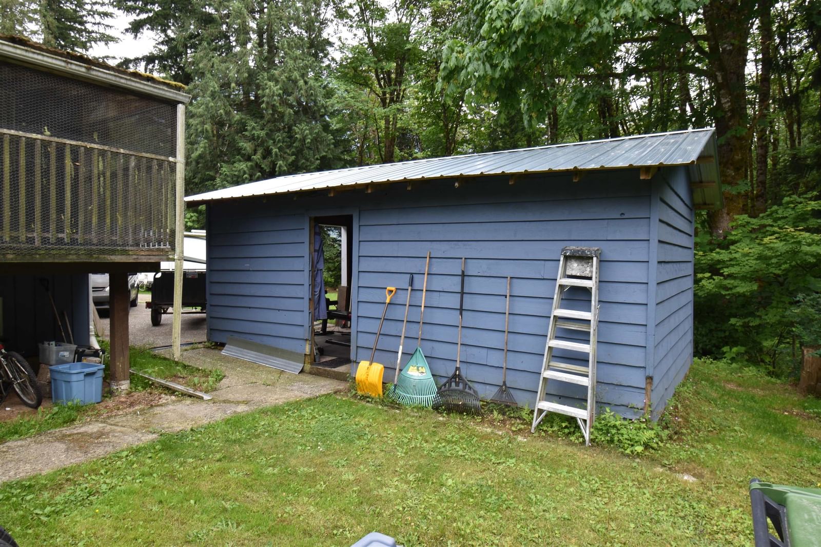 Listing Image 10