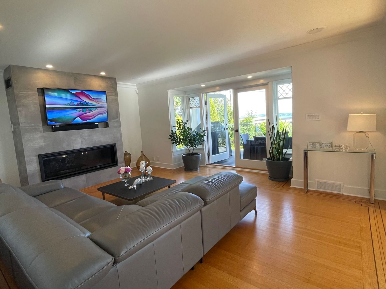 Listing Image 11