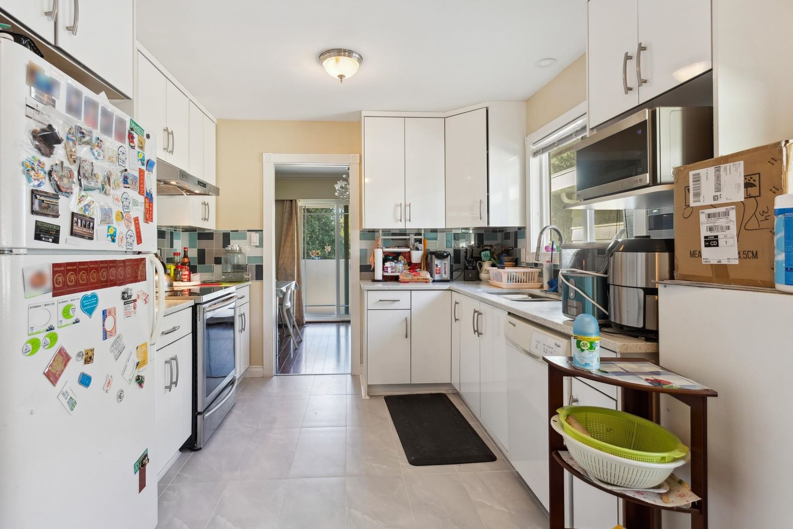 Listing Image 11