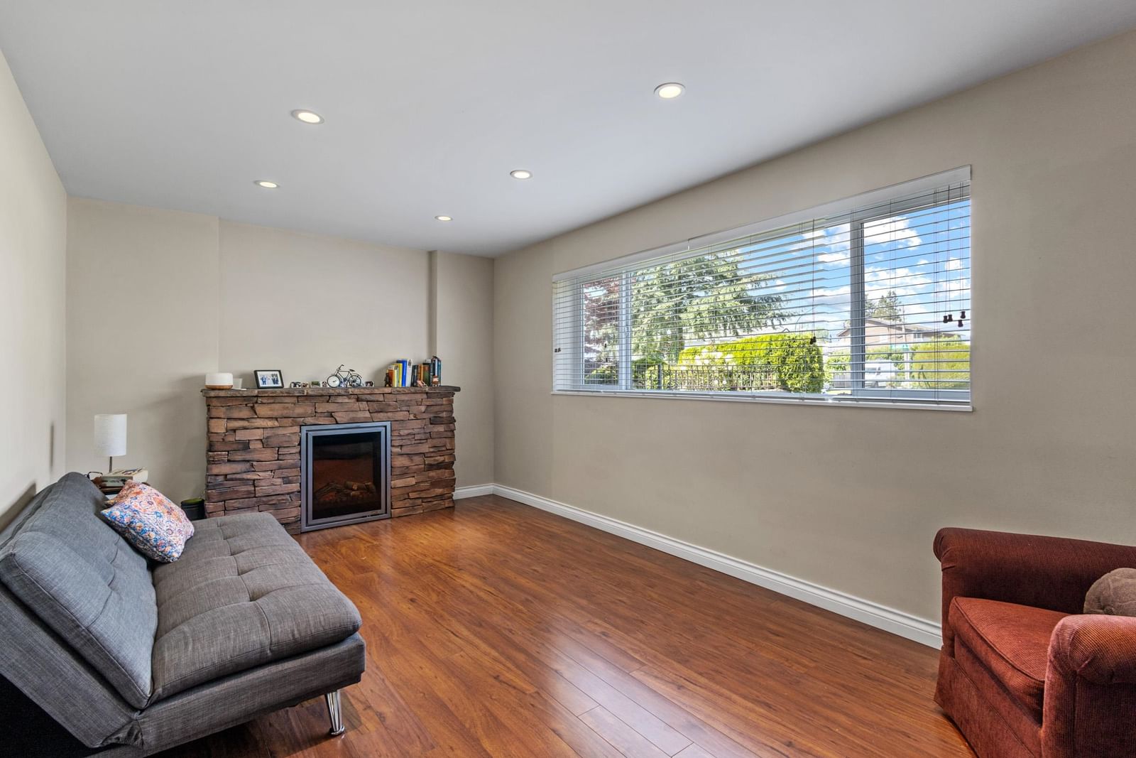 Listing Image 15