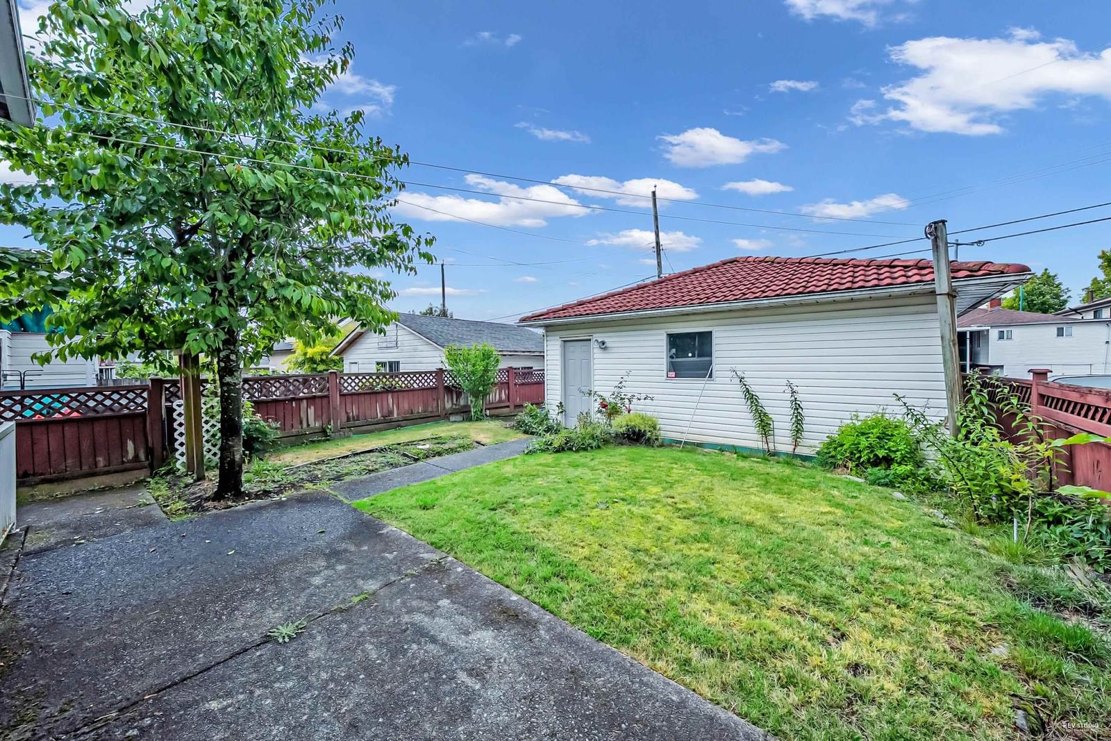 Listing Image 5
