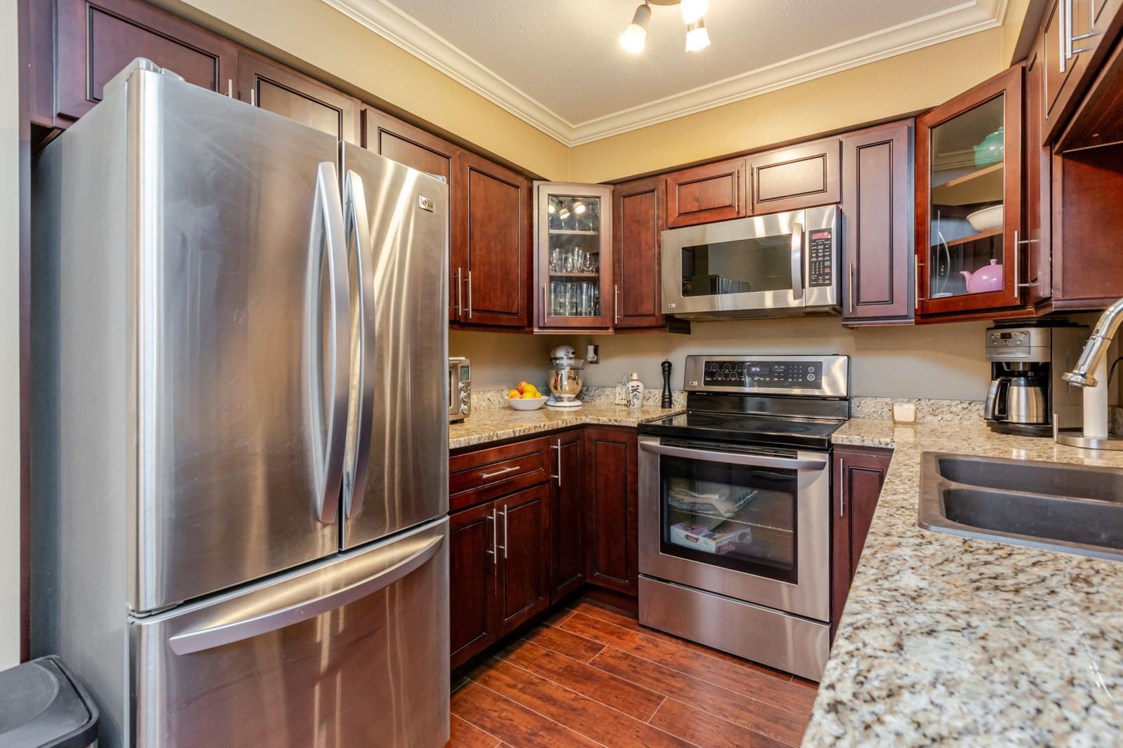 Listing Image 12