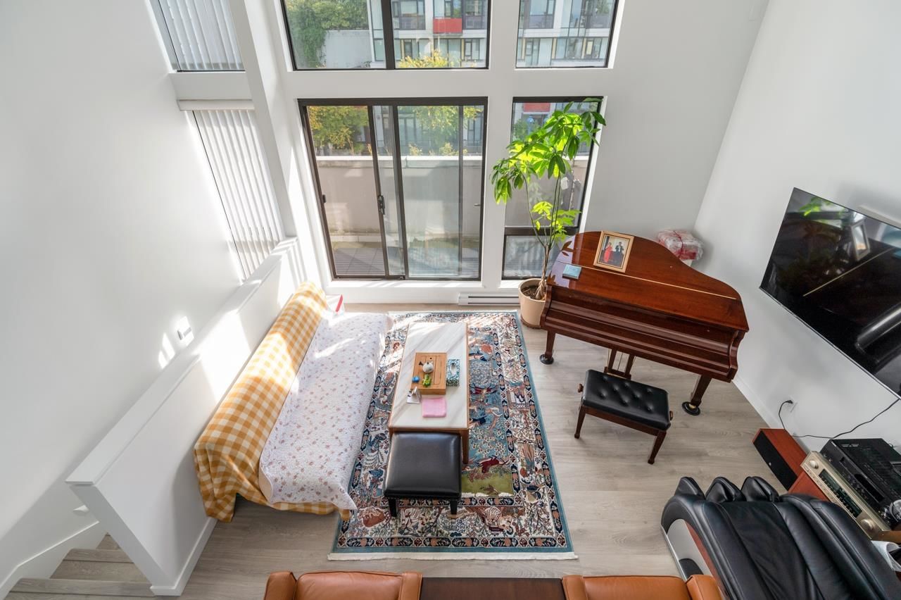 Listing Image 10