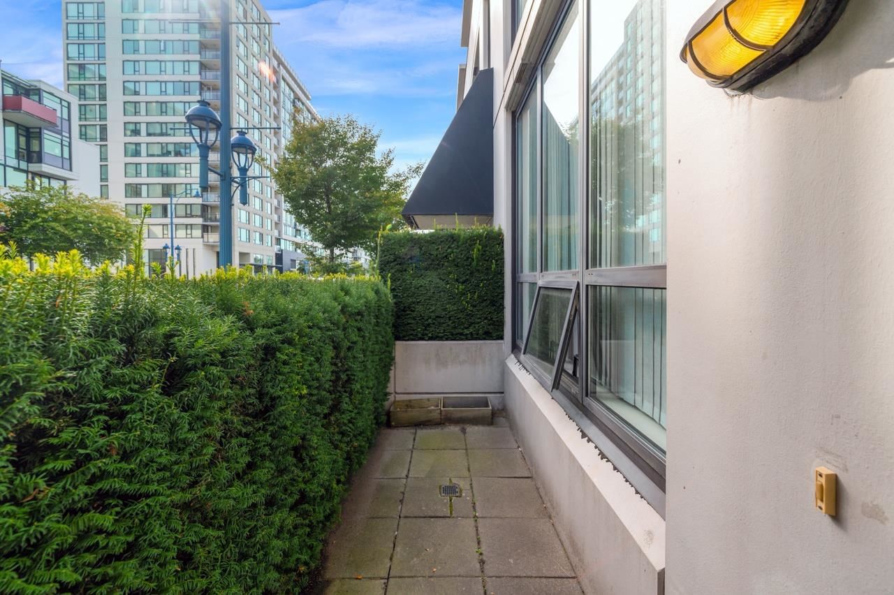 Listing Image 12