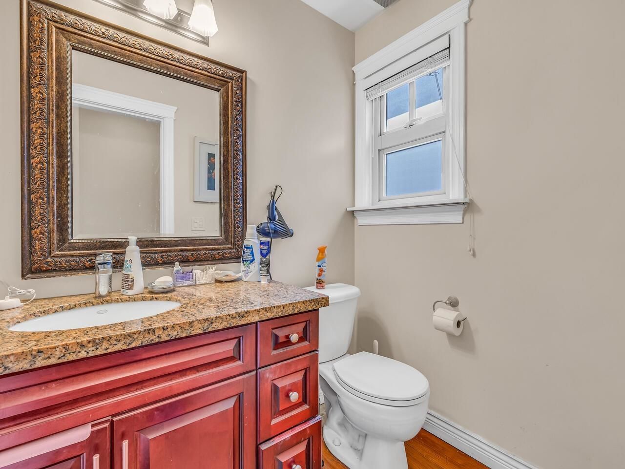 Listing Image 12