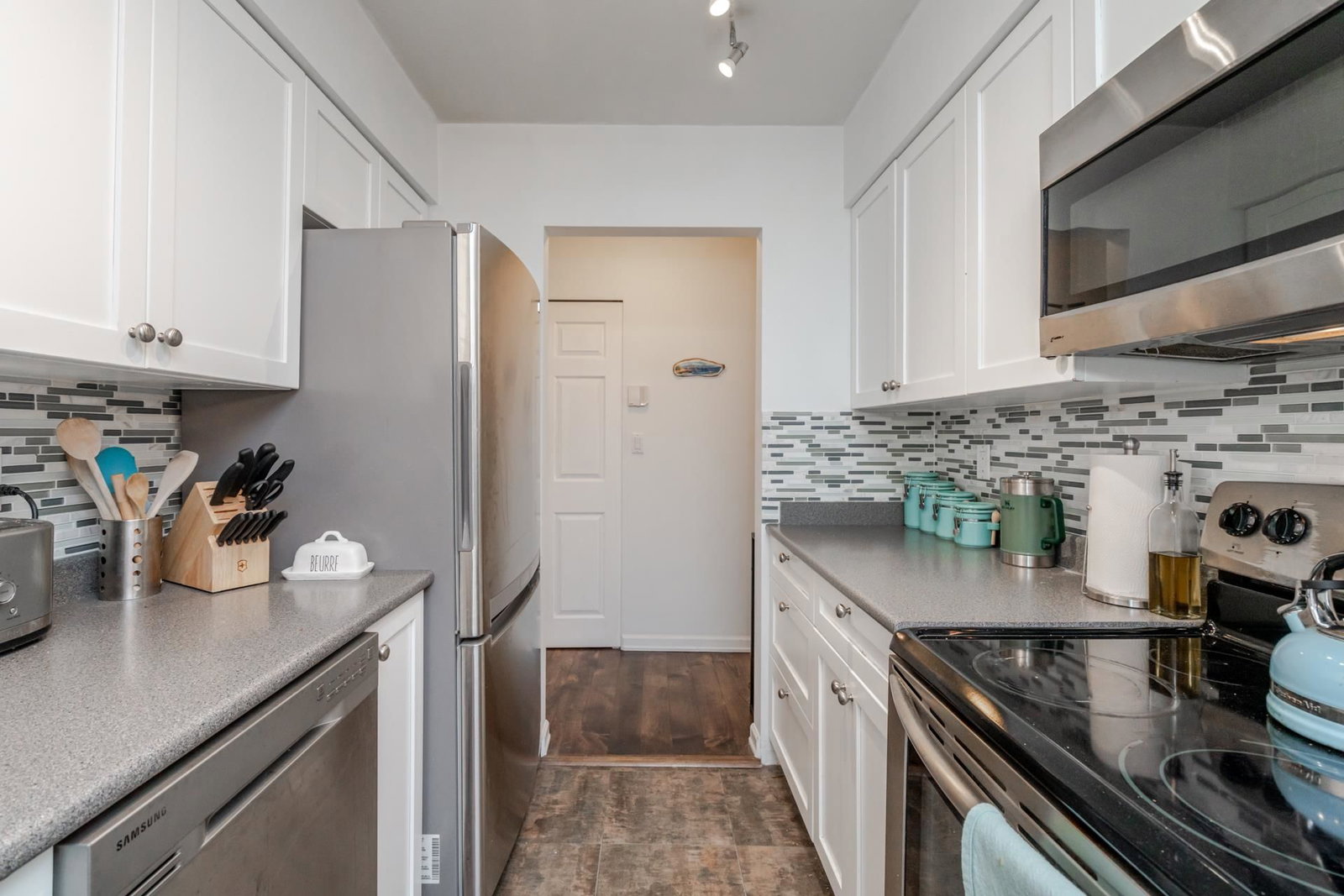 Listing Image 15