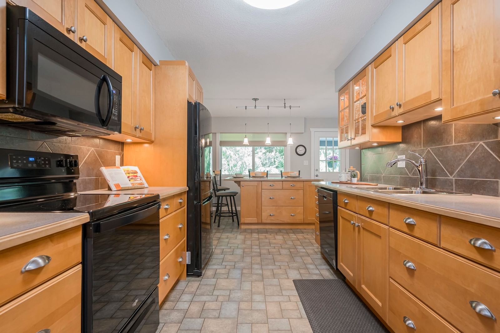 Listing Image 13