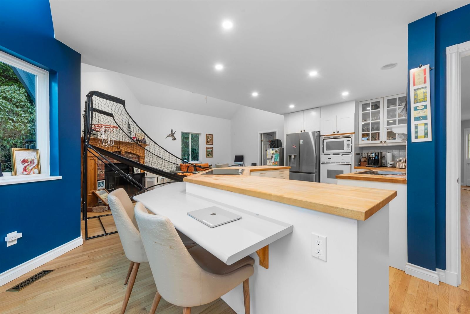 Listing Image 18