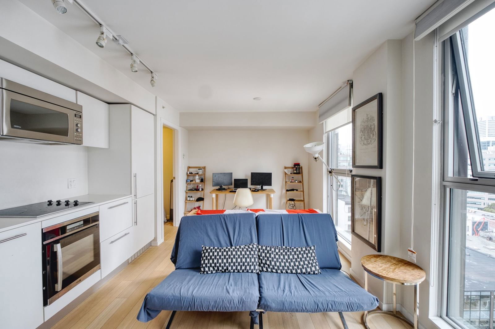 Listing Image 3