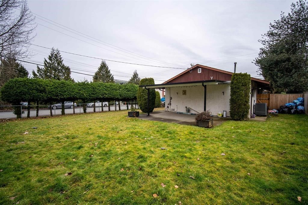 Listing Image 5