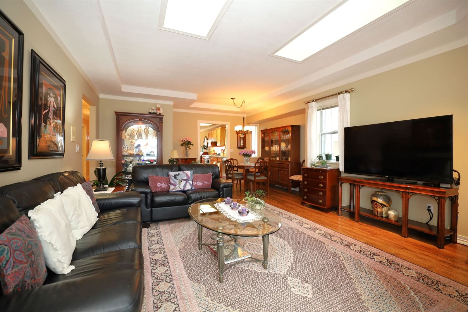 Listing Image 13