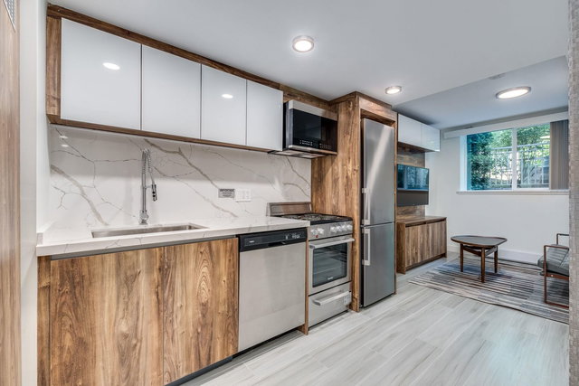 105 - 1168 Pendrell Street