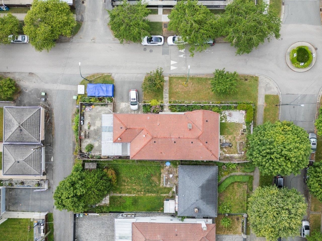 Listing Image 7