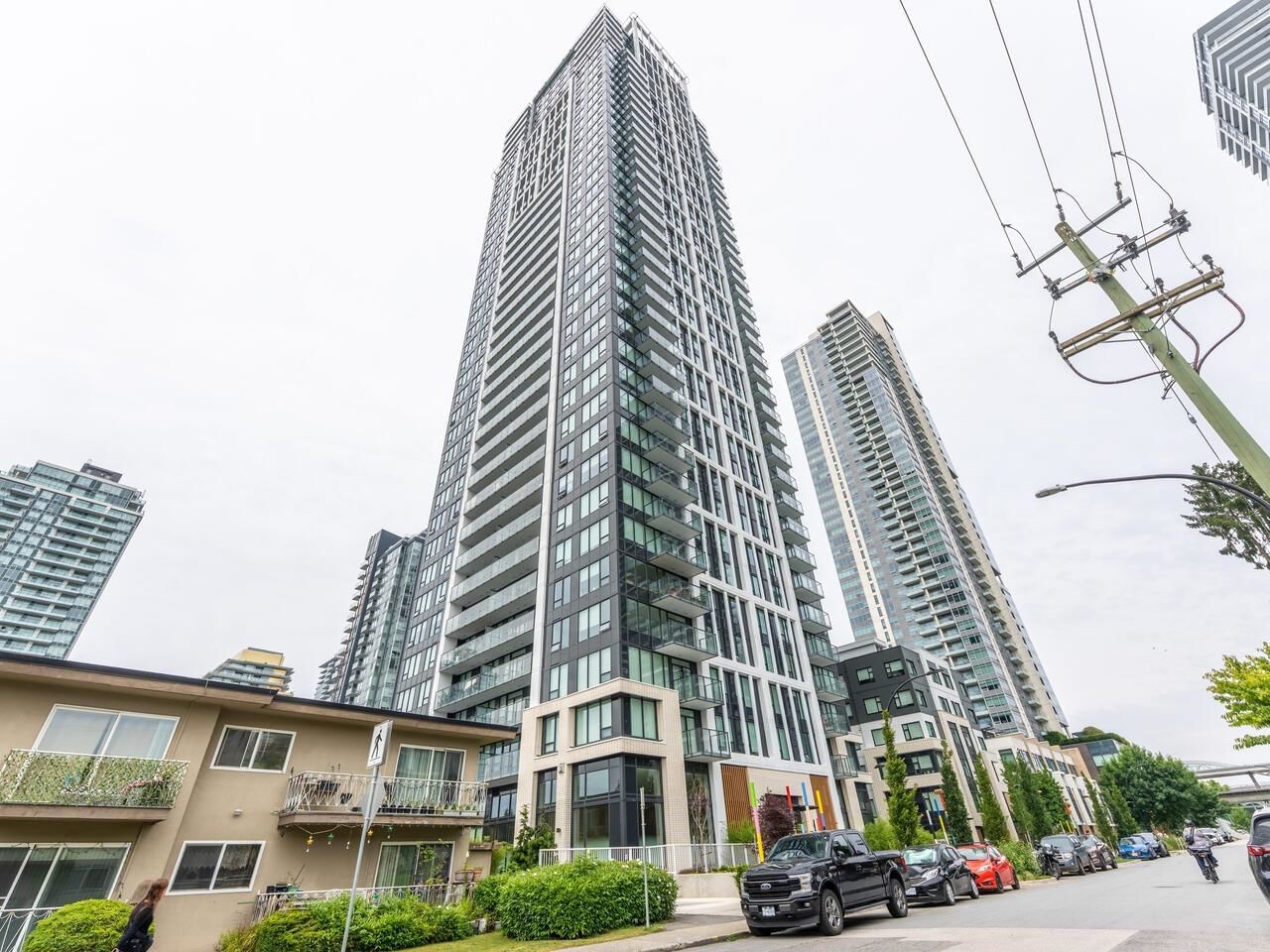 Listing Image 5
