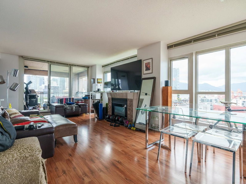 1402 - 183 Keefer Place, Vancouver, V6B 6B9 | Image 2