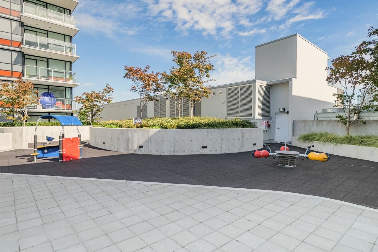 Listing Image 17