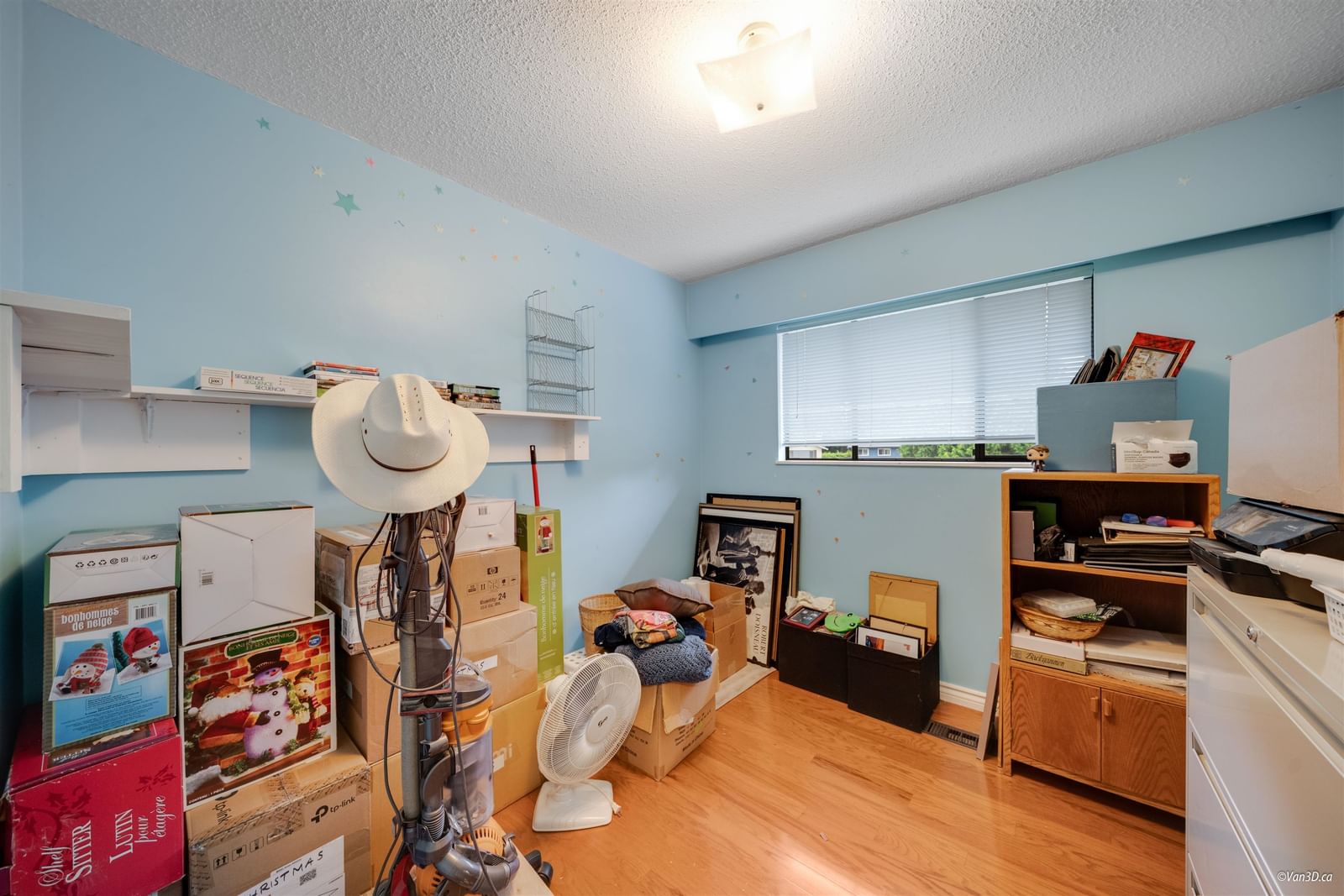 Listing Image 17