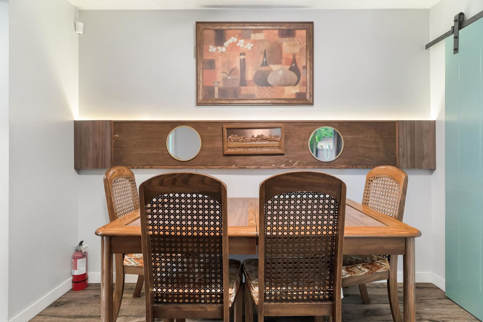 Listing Image 9