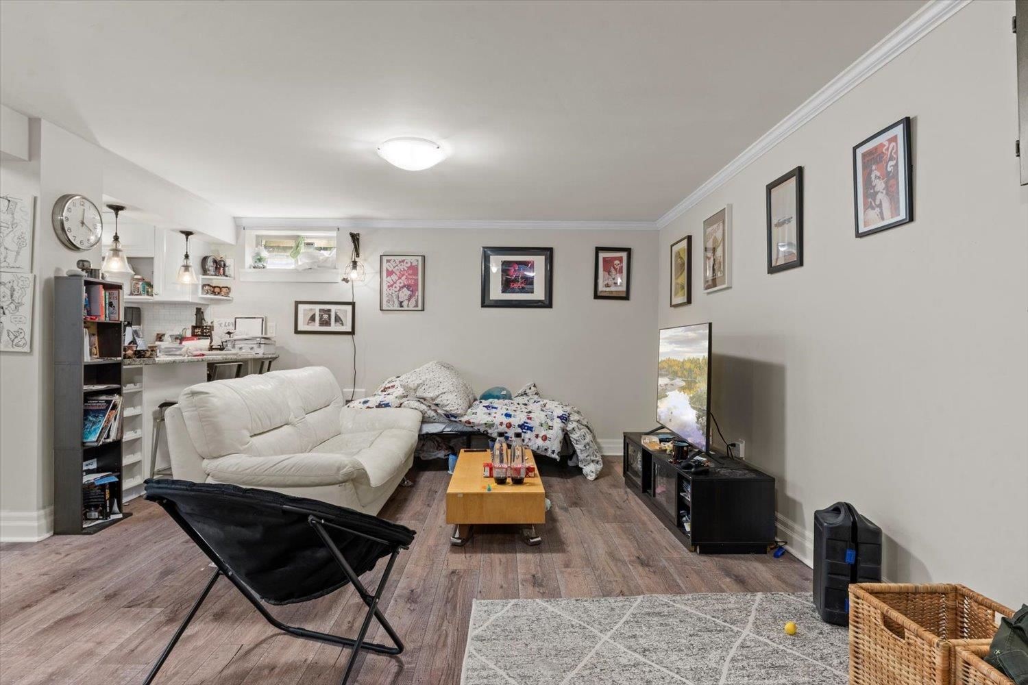 Listing Image 23