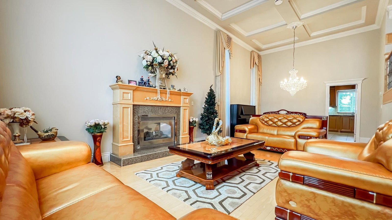 Listing Image 10