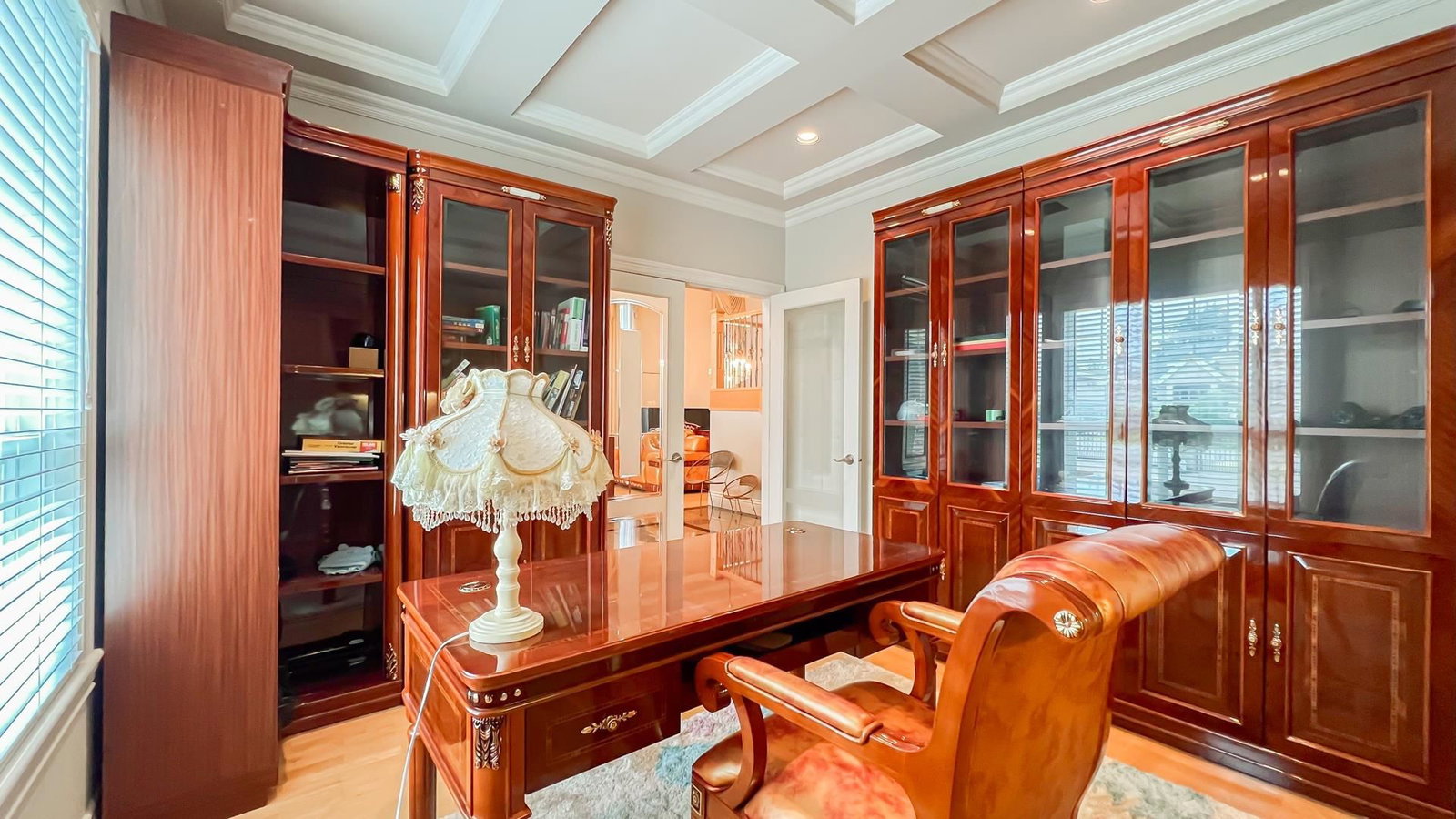 Listing Image 11