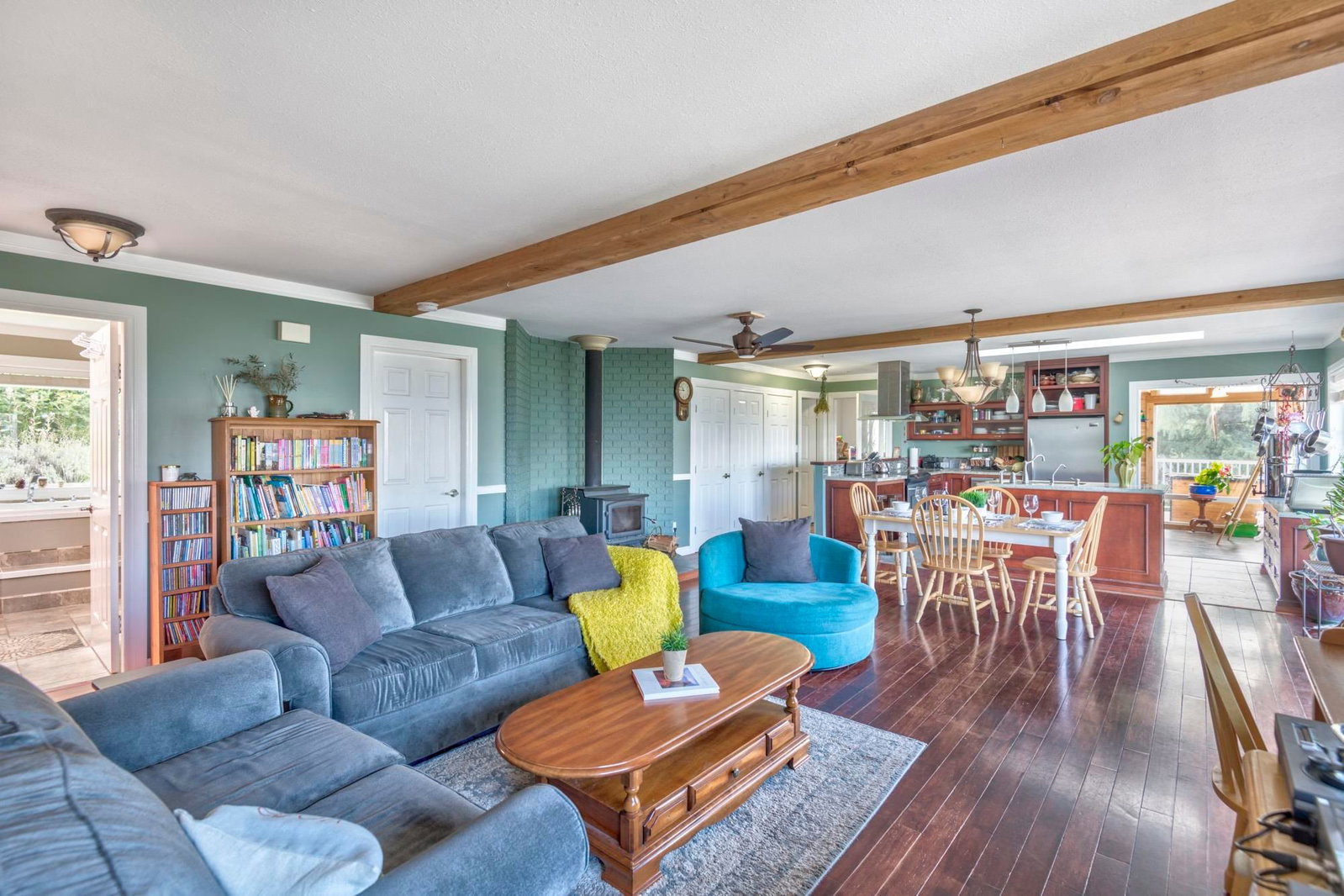 Listing Image 10