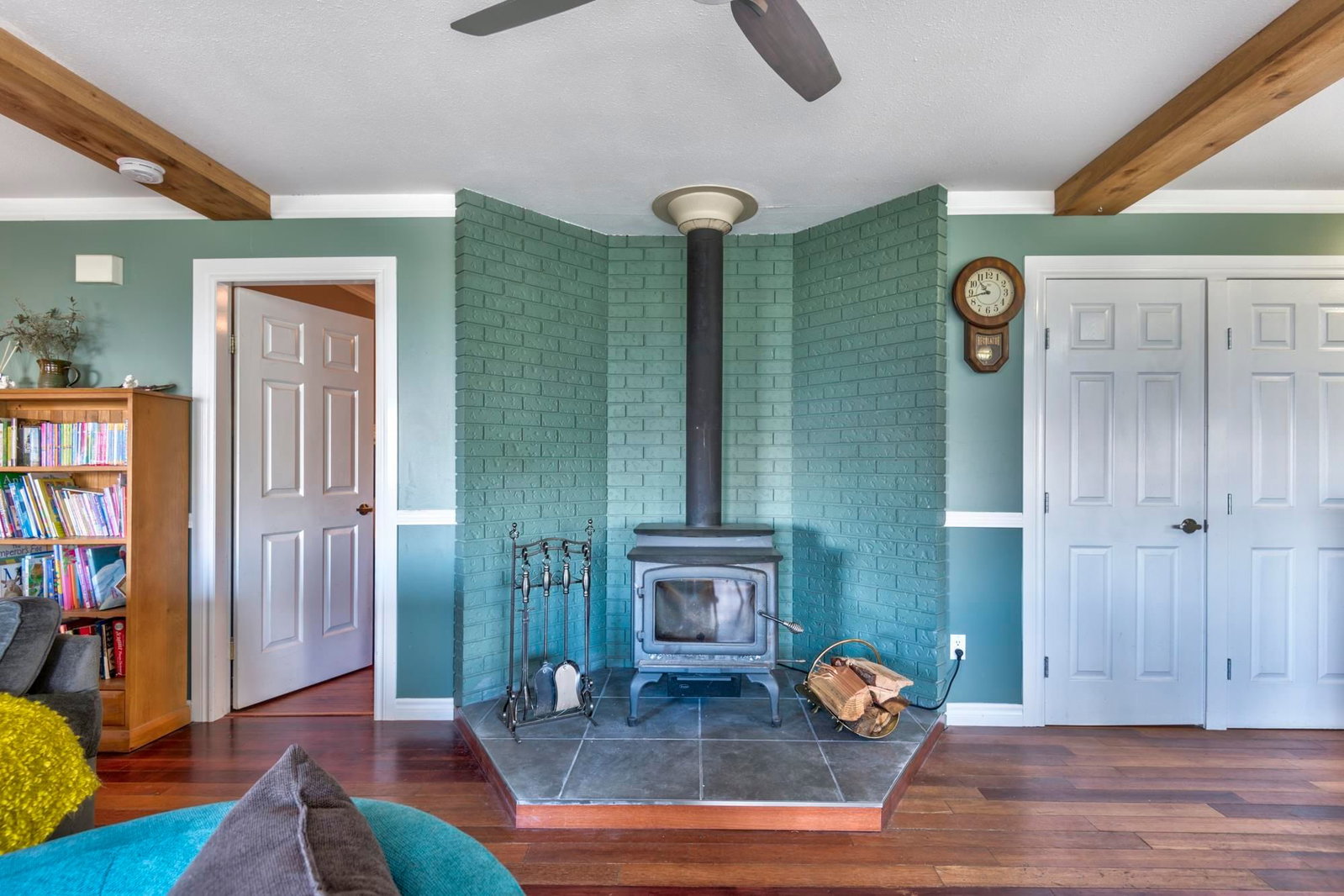 Listing Image 9