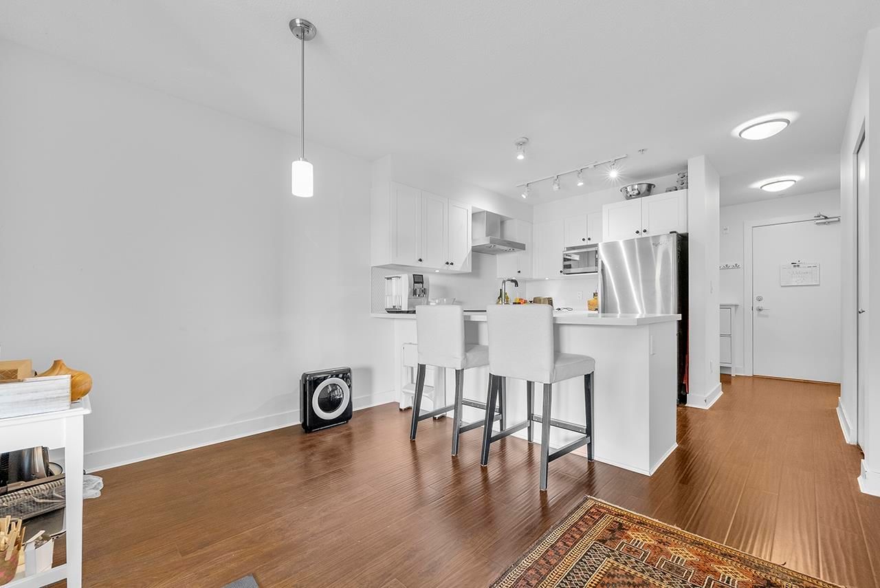 Listing Image 14