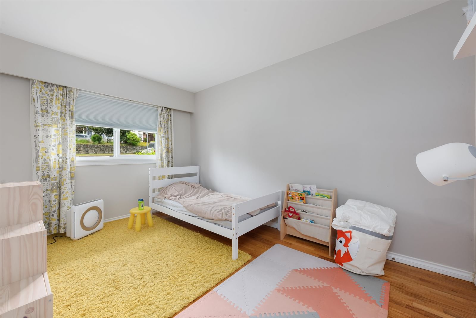 Listing Image 6