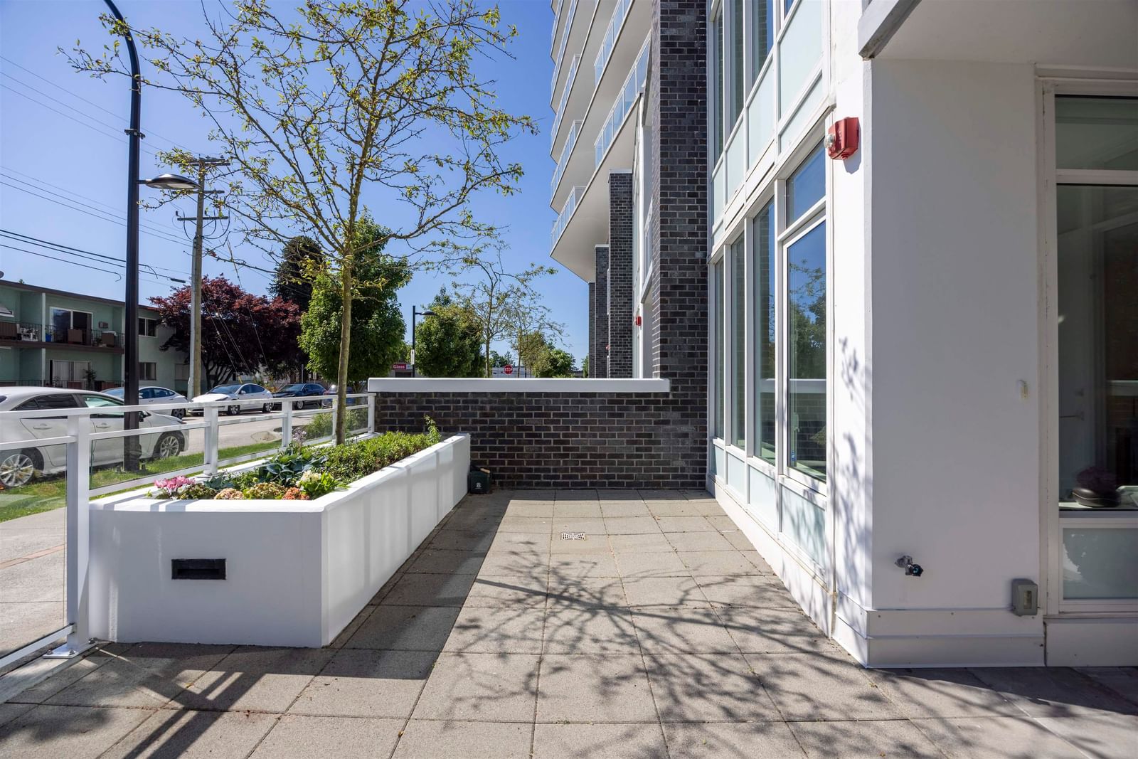 Listing Image 11