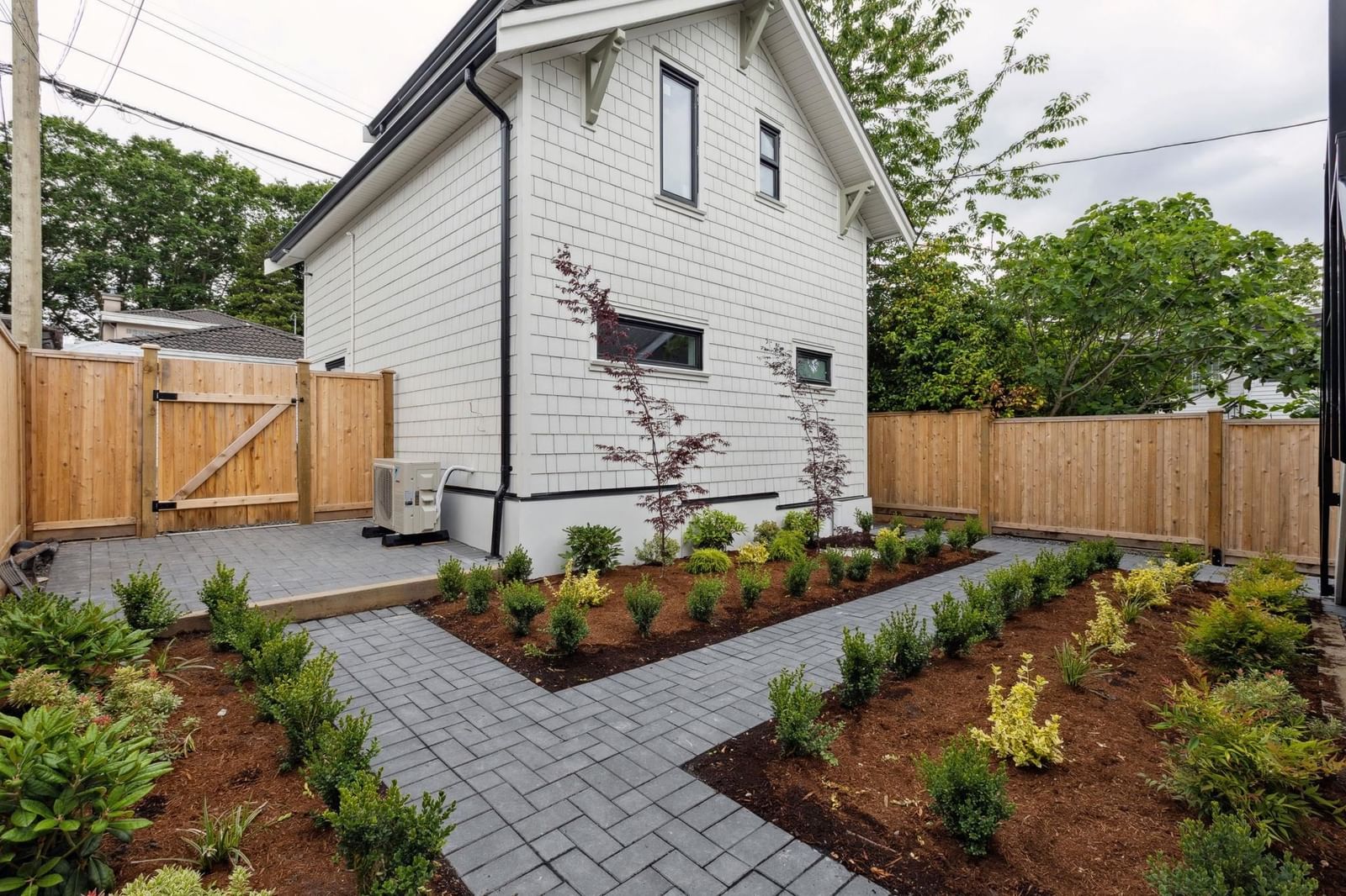 Listing Image 17