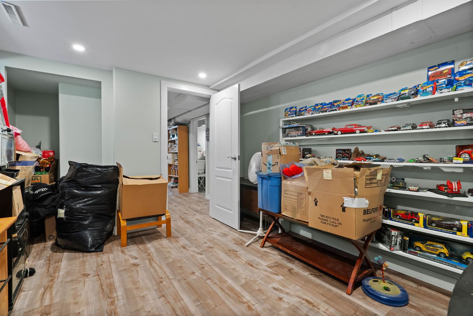 Listing Image 25
