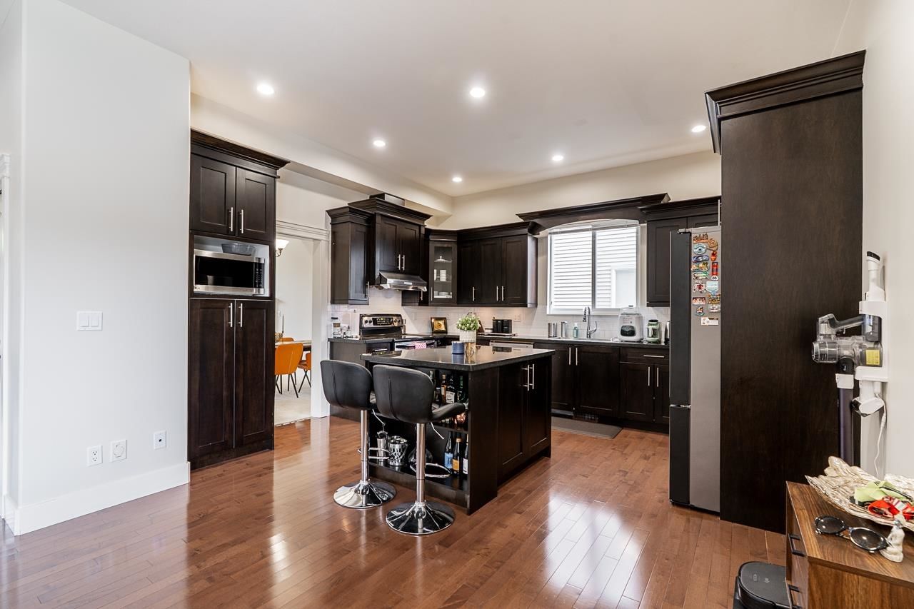 Listing Image 15