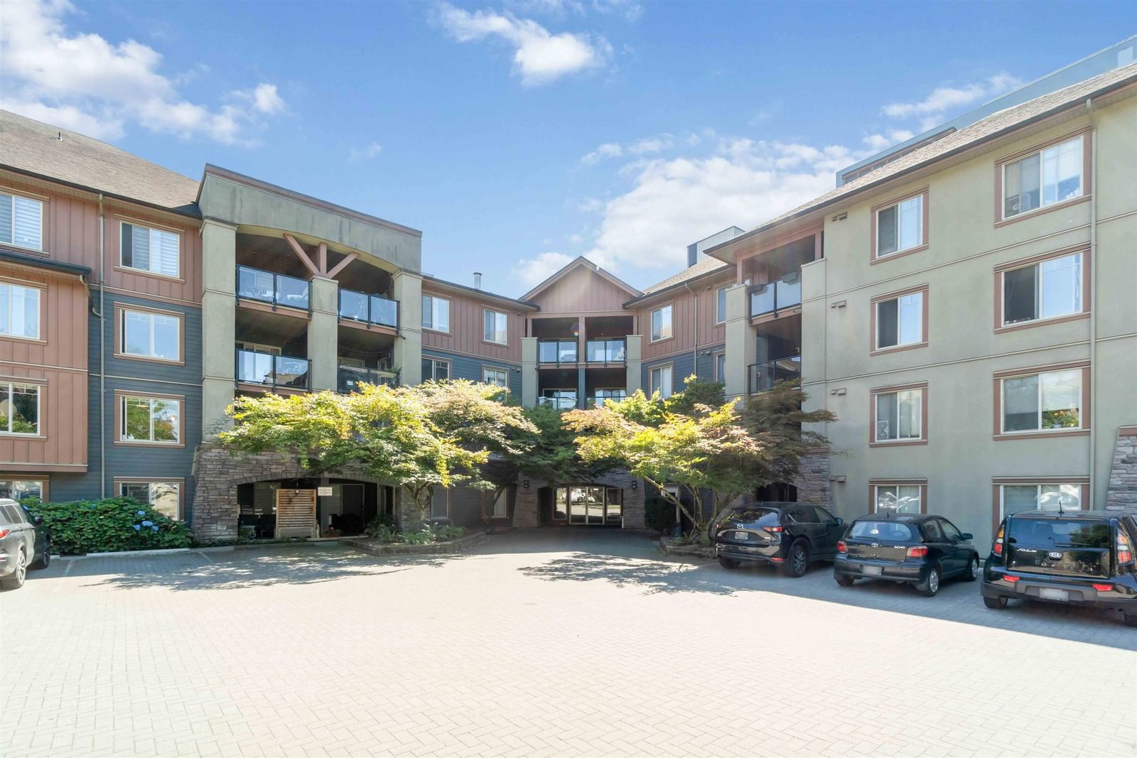 Listing Image 6