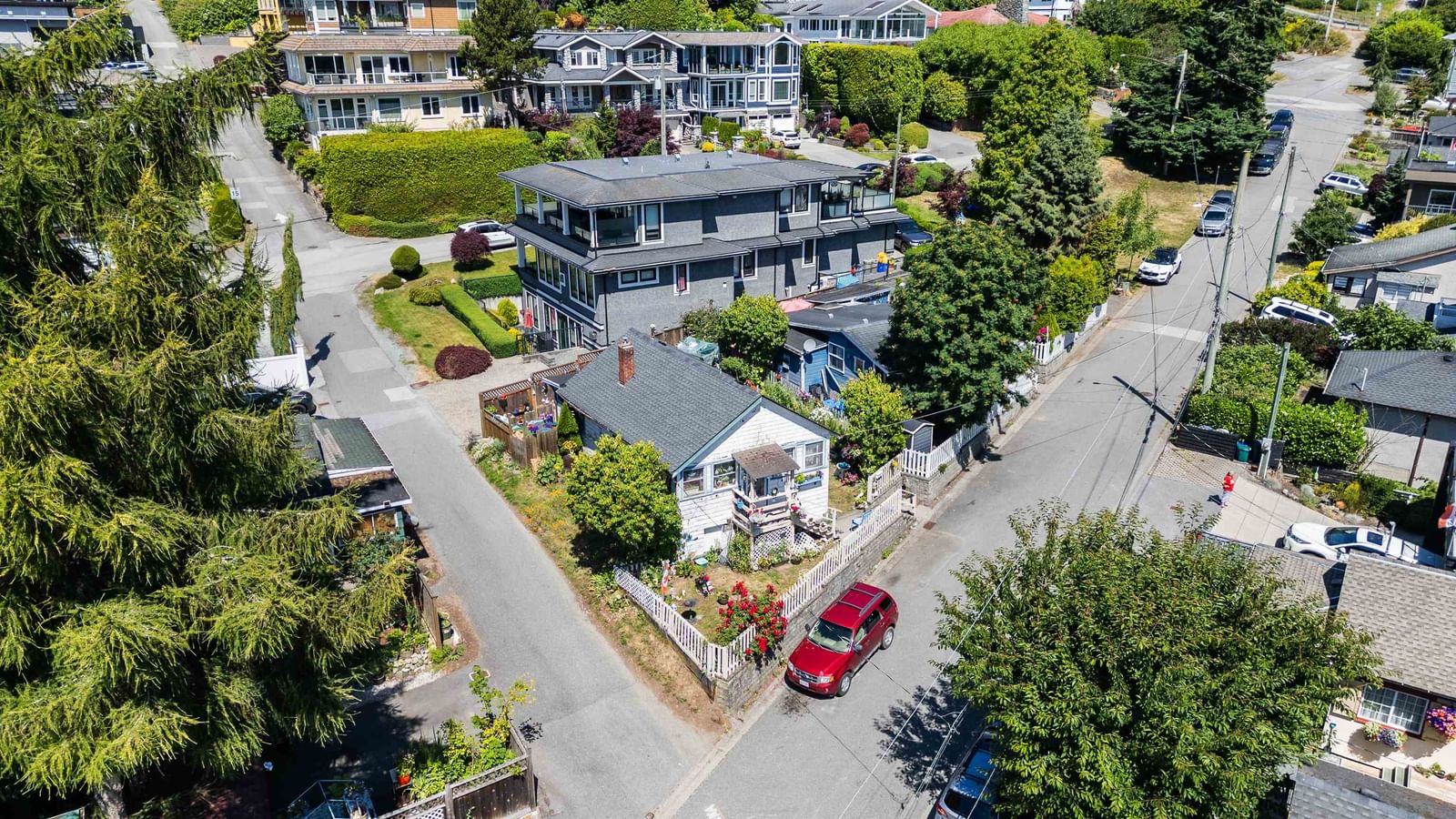 Listing Image 6