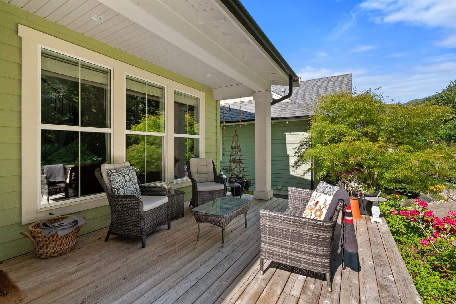 Listing Image 5