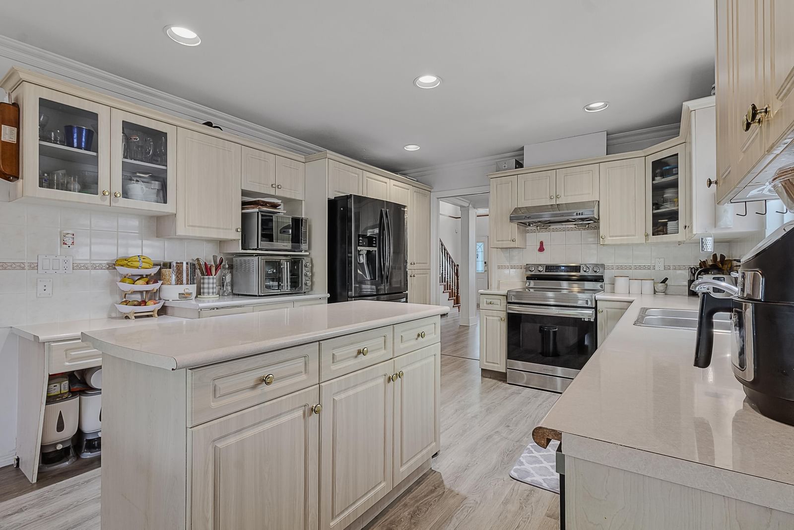 Listing Image 19