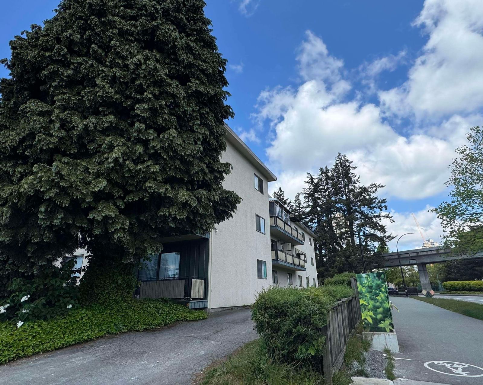 Listing Image 27