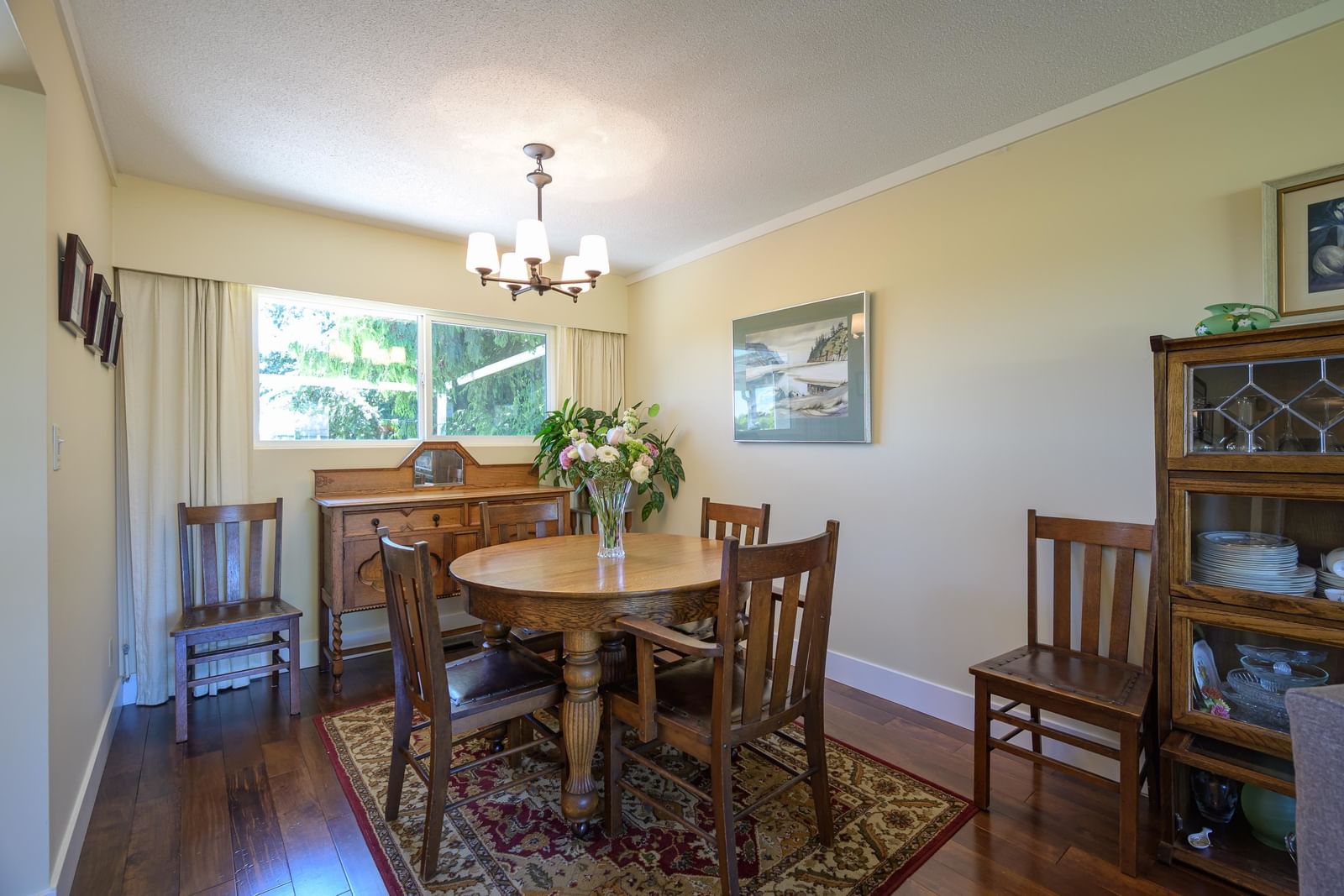 Listing Image 6