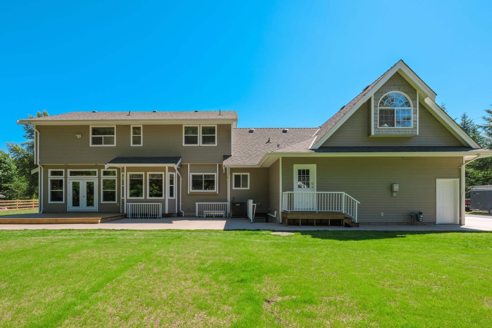 Listing Image 10