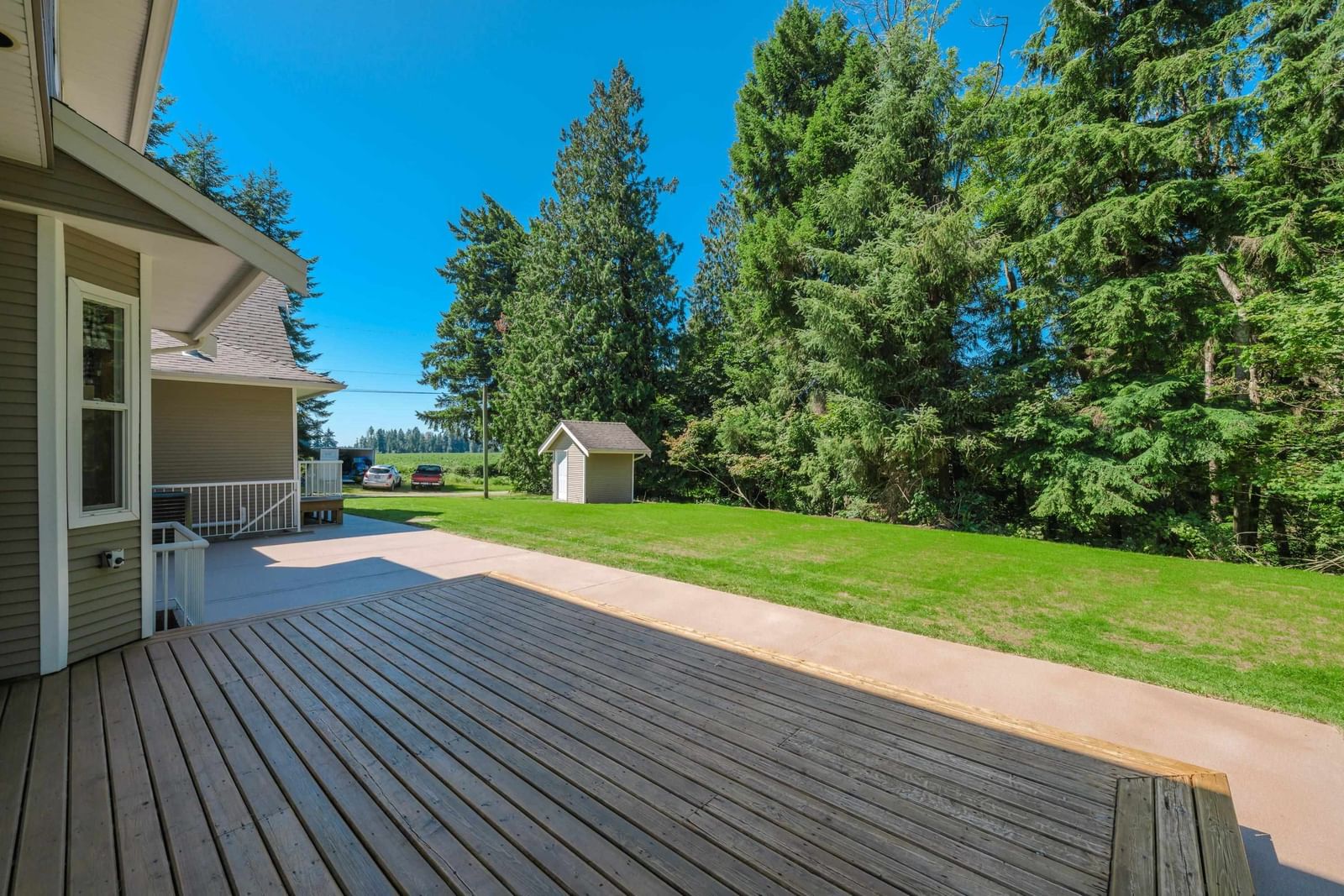 Listing Image 12