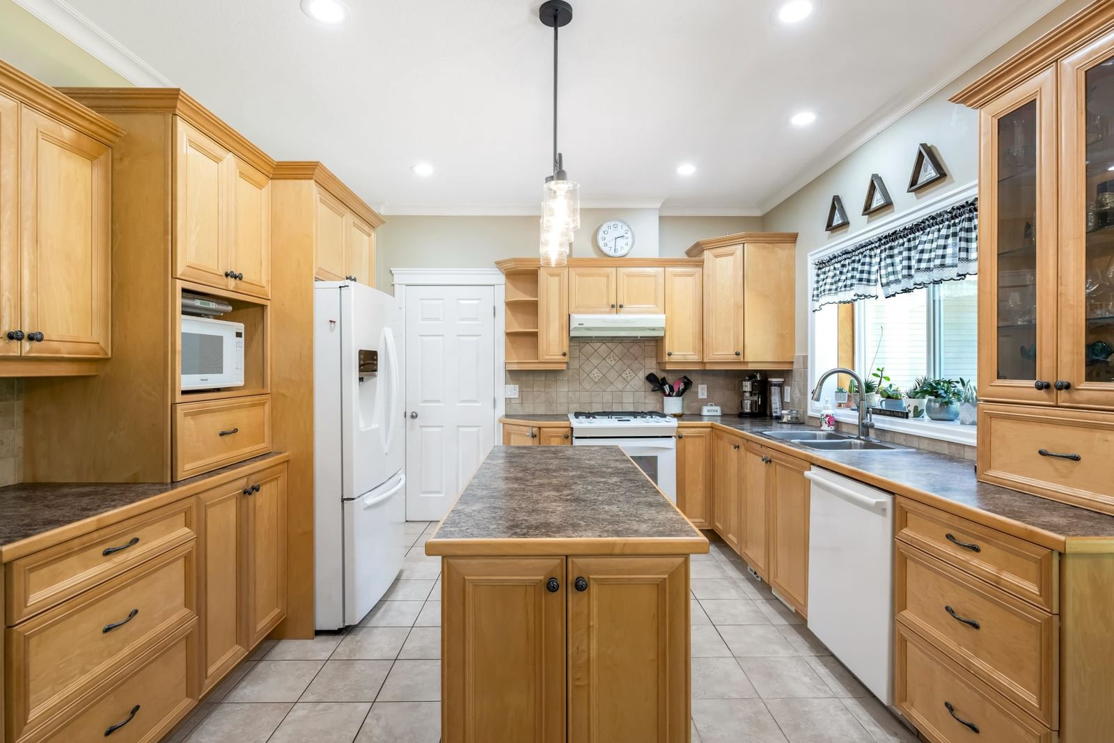 Listing Image 19