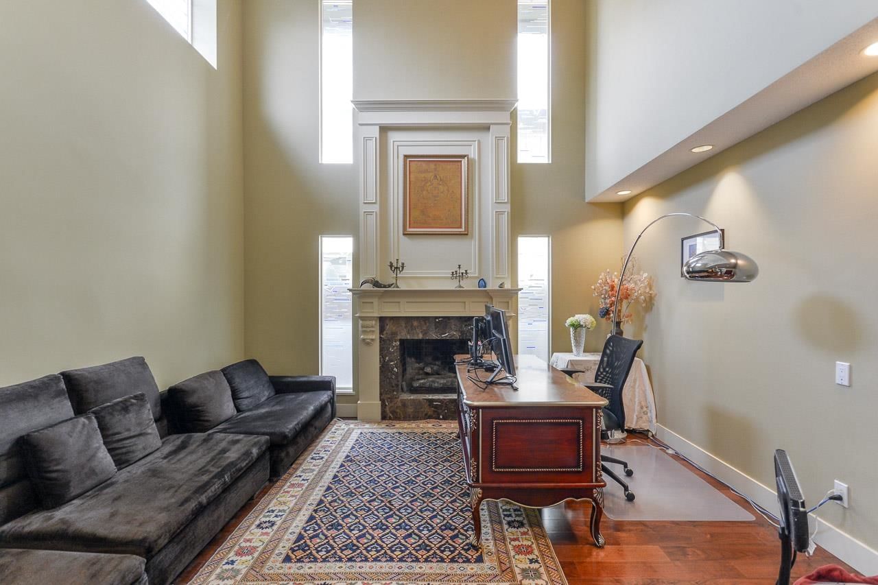 Listing Image 9